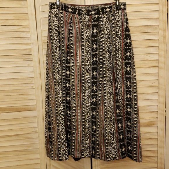 Vintage Patterned Midi Skirt with Pleats & Pockets - Picture 2 of 8